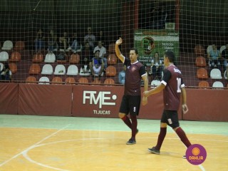 
<a style='margin-left: 5px;' class='btn btn-xs btn-social btn-facebook' href='https://www.facebook.com/sharer/sharer.php?u=https://ko-boladovale.web.getmuller.com.br/imgs/800-800-90/conteudo/fotos/1290/img7017.jpg' rel='popup' data-width='500' data-height='400'><i class='fa fa-facebook'></i>Compartilhar <span class='hidden-xs'>no Facebook</span>
</a> 
<a class='btn btn-default btn-xs' target='_blank' href='imgs/800-800-90/conteudo/fotos/1290/img7017.jpg'>
<span class='glyphicon glyphicon-cloud-download'></span> Salvar
</a> 
<span></span>