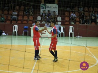 
<a style='margin-left: 5px;' class='btn btn-xs btn-social btn-facebook' href='https://www.facebook.com/sharer/sharer.php?u=https://ko-boladovale.web.getmuller.com.br/imgs/800-800-90/conteudo/fotos/1291/img7053.jpg' rel='popup' data-width='500' data-height='400'><i class='fa fa-facebook'></i>Compartilhar <span class='hidden-xs'>no Facebook</span>
</a> 
<a class='btn btn-default btn-xs' target='_blank' href='imgs/800-800-90/conteudo/fotos/1291/img7053.jpg'>
<span class='glyphicon glyphicon-cloud-download'></span> Salvar
</a> 
<span></span>