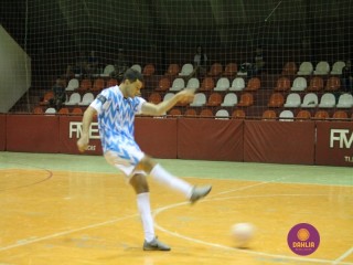 
<a style='margin-left: 5px;' class='btn btn-xs btn-social btn-facebook' href='https://www.facebook.com/sharer/sharer.php?u=https://ko-boladovale.web.getmuller.com.br/imgs/800-800-90/conteudo/fotos/1292/img7085.jpg' rel='popup' data-width='500' data-height='400'><i class='fa fa-facebook'></i>Compartilhar <span class='hidden-xs'>no Facebook</span>
</a> 
<a class='btn btn-default btn-xs' target='_blank' href='imgs/800-800-90/conteudo/fotos/1292/img7085.jpg'>
<span class='glyphicon glyphicon-cloud-download'></span> Salvar
</a> 
<span></span>