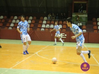 
<a style='margin-left: 5px;' class='btn btn-xs btn-social btn-facebook' href='https://www.facebook.com/sharer/sharer.php?u=https://ko-boladovale.web.getmuller.com.br/imgs/800-800-90/conteudo/fotos/1292/img7119.jpg' rel='popup' data-width='500' data-height='400'><i class='fa fa-facebook'></i>Compartilhar <span class='hidden-xs'>no Facebook</span>
</a> 
<a class='btn btn-default btn-xs' target='_blank' href='imgs/800-800-90/conteudo/fotos/1292/img7119.jpg'>
<span class='glyphicon glyphicon-cloud-download'></span> Salvar
</a> 
<span></span>