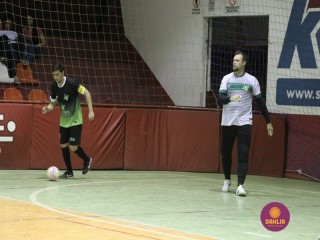 
<a style='margin-left: 5px;' class='btn btn-xs btn-social btn-facebook' href='https://www.facebook.com/sharer/sharer.php?u=https://ko-boladovale.web.getmuller.com.br/imgs/800-800-90/conteudo/fotos/1295/img5194.jpg' rel='popup' data-width='500' data-height='400'><i class='fa fa-facebook'></i>Compartilhar <span class='hidden-xs'>no Facebook</span>
</a> 
<a class='btn btn-default btn-xs' target='_blank' href='imgs/800-800-90/conteudo/fotos/1295/img5194.jpg'>
<span class='glyphicon glyphicon-cloud-download'></span> Salvar
</a> 
<span></span>