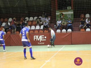 
<a style='margin-left: 5px;' class='btn btn-xs btn-social btn-facebook' href='https://www.facebook.com/sharer/sharer.php?u=https://ko-boladovale.web.getmuller.com.br/imgs/800-800-90/conteudo/fotos/1296/img5318.jpg' rel='popup' data-width='500' data-height='400'><i class='fa fa-facebook'></i>Compartilhar <span class='hidden-xs'>no Facebook</span>
</a> 
<a class='btn btn-default btn-xs' target='_blank' href='imgs/800-800-90/conteudo/fotos/1296/img5318.jpg'>
<span class='glyphicon glyphicon-cloud-download'></span> Salvar
</a> 
<span></span>