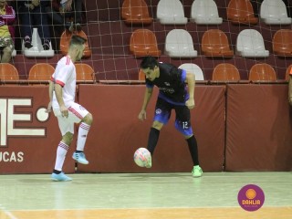 
<a style='margin-left: 5px;' class='btn btn-xs btn-social btn-facebook' href='https://www.facebook.com/sharer/sharer.php?u=https://ko-boladovale.web.getmuller.com.br/imgs/800-800-90/conteudo/fotos/1297/img5473.jpg' rel='popup' data-width='500' data-height='400'><i class='fa fa-facebook'></i>Compartilhar <span class='hidden-xs'>no Facebook</span>
</a> 
<a class='btn btn-default btn-xs' target='_blank' href='imgs/800-800-90/conteudo/fotos/1297/img5473.jpg'>
<span class='glyphicon glyphicon-cloud-download'></span> Salvar
</a> 
<span></span>