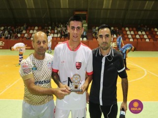 
<a style='margin-left: 5px;' class='btn btn-xs btn-social btn-facebook' href='https://www.facebook.com/sharer/sharer.php?u=https://ko-boladovale.web.getmuller.com.br/imgs/800-800-90/conteudo/fotos/1297/img5501.jpg' rel='popup' data-width='500' data-height='400'><i class='fa fa-facebook'></i>Compartilhar <span class='hidden-xs'>no Facebook</span>
</a> 
<a class='btn btn-default btn-xs' target='_blank' href='imgs/800-800-90/conteudo/fotos/1297/img5501.jpg'>
<span class='glyphicon glyphicon-cloud-download'></span> Salvar
</a> 
<span></span>