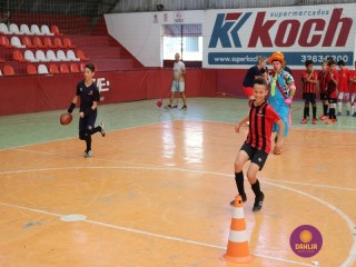 
<a style='margin-left: 5px;' class='btn btn-xs btn-social btn-facebook' href='https://www.facebook.com/sharer/sharer.php?u=https://ko-boladovale.web.getmuller.com.br/imgs/800-800-90/conteudo/fotos/1299/img5606.jpg' rel='popup' data-width='500' data-height='400'><i class='fa fa-facebook'></i>Compartilhar <span class='hidden-xs'>no Facebook</span>
</a> 
<a class='btn btn-default btn-xs' target='_blank' href='imgs/800-800-90/conteudo/fotos/1299/img5606.jpg'>
<span class='glyphicon glyphicon-cloud-download'></span> Salvar
</a> 
<span></span>