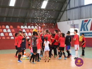 
<a style='margin-left: 5px;' class='btn btn-xs btn-social btn-facebook' href='https://www.facebook.com/sharer/sharer.php?u=https://ko-boladovale.web.getmuller.com.br/imgs/800-800-90/conteudo/fotos/1299/img5621.jpg' rel='popup' data-width='500' data-height='400'><i class='fa fa-facebook'></i>Compartilhar <span class='hidden-xs'>no Facebook</span>
</a> 
<a class='btn btn-default btn-xs' target='_blank' href='imgs/800-800-90/conteudo/fotos/1299/img5621.jpg'>
<span class='glyphicon glyphicon-cloud-download'></span> Salvar
</a> 
<span></span>