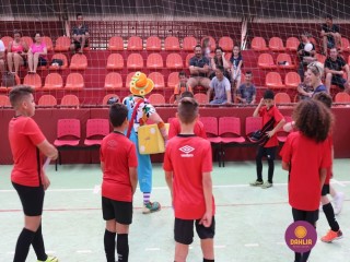 
<a style='margin-left: 5px;' class='btn btn-xs btn-social btn-facebook' href='https://www.facebook.com/sharer/sharer.php?u=https://ko-boladovale.web.getmuller.com.br/imgs/800-800-90/conteudo/fotos/1299/img5627.jpg' rel='popup' data-width='500' data-height='400'><i class='fa fa-facebook'></i>Compartilhar <span class='hidden-xs'>no Facebook</span>
</a> 
<a class='btn btn-default btn-xs' target='_blank' href='imgs/800-800-90/conteudo/fotos/1299/img5627.jpg'>
<span class='glyphicon glyphicon-cloud-download'></span> Salvar
</a> 
<span></span>