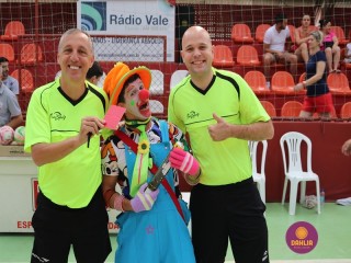 
<a style='margin-left: 5px;' class='btn btn-xs btn-social btn-facebook' href='https://www.facebook.com/sharer/sharer.php?u=https://ko-boladovale.web.getmuller.com.br/imgs/800-800-90/conteudo/fotos/1299/img5631.jpg' rel='popup' data-width='500' data-height='400'><i class='fa fa-facebook'></i>Compartilhar <span class='hidden-xs'>no Facebook</span>
</a> 
<a class='btn btn-default btn-xs' target='_blank' href='imgs/800-800-90/conteudo/fotos/1299/img5631.jpg'>
<span class='glyphicon glyphicon-cloud-download'></span> Salvar
</a> 
<span></span>