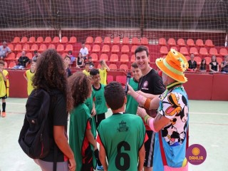 
<a style='margin-left: 5px;' class='btn btn-xs btn-social btn-facebook' href='https://www.facebook.com/sharer/sharer.php?u=https://ko-boladovale.web.getmuller.com.br/imgs/800-800-90/conteudo/fotos/1299/img5680.jpg' rel='popup' data-width='500' data-height='400'><i class='fa fa-facebook'></i>Compartilhar <span class='hidden-xs'>no Facebook</span>
</a> 
<a class='btn btn-default btn-xs' target='_blank' href='imgs/800-800-90/conteudo/fotos/1299/img5680.jpg'>
<span class='glyphicon glyphicon-cloud-download'></span> Salvar
</a> 
<span></span>