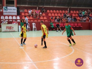 
<a style='margin-left: 5px;' class='btn btn-xs btn-social btn-facebook' href='https://www.facebook.com/sharer/sharer.php?u=https://ko-boladovale.web.getmuller.com.br/imgs/800-800-90/conteudo/fotos/1299/img6921.jpg' rel='popup' data-width='500' data-height='400'><i class='fa fa-facebook'></i>Compartilhar <span class='hidden-xs'>no Facebook</span>
</a> 
<a class='btn btn-default btn-xs' target='_blank' href='imgs/800-800-90/conteudo/fotos/1299/img6921.jpg'>
<span class='glyphicon glyphicon-cloud-download'></span> Salvar
</a> 
<span></span>