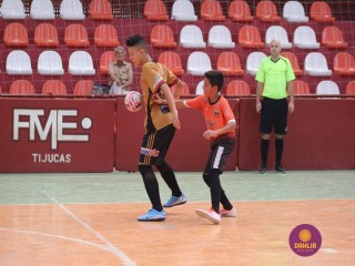 
<a style='margin-left: 5px;' class='btn btn-xs btn-social btn-facebook' href='https://www.facebook.com/sharer/sharer.php?u=https://ko-boladovale.web.getmuller.com.br/imgs/800-800-90/conteudo/fotos/1300/img7344.jpg' rel='popup' data-width='500' data-height='400'><i class='fa fa-facebook'></i>Compartilhar <span class='hidden-xs'>no Facebook</span>
</a> 
<a class='btn btn-default btn-xs' target='_blank' href='imgs/800-800-90/conteudo/fotos/1300/img7344.jpg'>
<span class='glyphicon glyphicon-cloud-download'></span> Salvar
</a> 
<span></span>