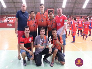 
<a style='margin-left: 5px;' class='btn btn-xs btn-social btn-facebook' href='https://www.facebook.com/sharer/sharer.php?u=https://ko-boladovale.web.getmuller.com.br/imgs/800-800-90/conteudo/fotos/1302/img7614.jpg' rel='popup' data-width='500' data-height='400'><i class='fa fa-facebook'></i>Compartilhar <span class='hidden-xs'>no Facebook</span>
</a> 
<a class='btn btn-default btn-xs' target='_blank' href='imgs/800-800-90/conteudo/fotos/1302/img7614.jpg'>
<span class='glyphicon glyphicon-cloud-download'></span> Salvar
</a> 
<span></span>