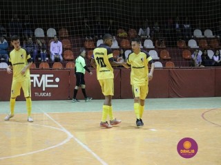 
<a style='margin-left: 5px;' class='btn btn-xs btn-social btn-facebook' href='https://www.facebook.com/sharer/sharer.php?u=https://ko-boladovale.web.getmuller.com.br/imgs/800-800-90/conteudo/fotos/1305/img7841.jpg' rel='popup' data-width='500' data-height='400'><i class='fa fa-facebook'></i>Compartilhar <span class='hidden-xs'>no Facebook</span>
</a> 
<a class='btn btn-default btn-xs' target='_blank' href='imgs/800-800-90/conteudo/fotos/1305/img7841.jpg'>
<span class='glyphicon glyphicon-cloud-download'></span> Salvar
</a> 
<span></span>