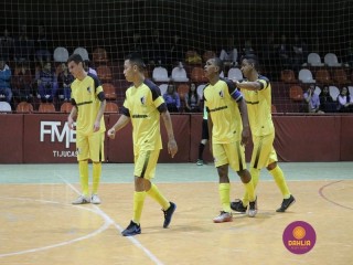 
<a style='margin-left: 5px;' class='btn btn-xs btn-social btn-facebook' href='https://www.facebook.com/sharer/sharer.php?u=https://ko-boladovale.web.getmuller.com.br/imgs/800-800-90/conteudo/fotos/1305/img7842.jpg' rel='popup' data-width='500' data-height='400'><i class='fa fa-facebook'></i>Compartilhar <span class='hidden-xs'>no Facebook</span>
</a> 
<a class='btn btn-default btn-xs' target='_blank' href='imgs/800-800-90/conteudo/fotos/1305/img7842.jpg'>
<span class='glyphicon glyphicon-cloud-download'></span> Salvar
</a> 
<span></span>