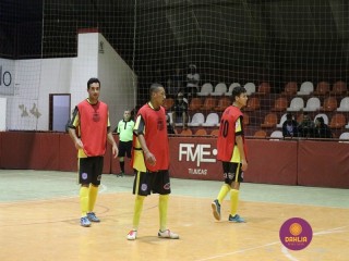 
<a style='margin-left: 5px;' class='btn btn-xs btn-social btn-facebook' href='https://www.facebook.com/sharer/sharer.php?u=https://ko-boladovale.web.getmuller.com.br/imgs/800-800-90/conteudo/fotos/1305/img7857.jpg' rel='popup' data-width='500' data-height='400'><i class='fa fa-facebook'></i>Compartilhar <span class='hidden-xs'>no Facebook</span>
</a> 
<a class='btn btn-default btn-xs' target='_blank' href='imgs/800-800-90/conteudo/fotos/1305/img7857.jpg'>
<span class='glyphicon glyphicon-cloud-download'></span> Salvar
</a> 
<span></span>