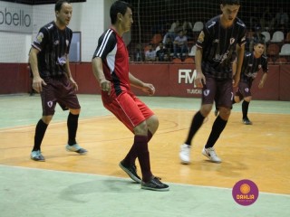 
<a style='margin-left: 5px;' class='btn btn-xs btn-social btn-facebook' href='https://www.facebook.com/sharer/sharer.php?u=https://ko-boladovale.web.getmuller.com.br/imgs/800-800-90/conteudo/fotos/1315/img7741.jpg' rel='popup' data-width='500' data-height='400'><i class='fa fa-facebook'></i>Compartilhar <span class='hidden-xs'>no Facebook</span>
</a> 
<a class='btn btn-default btn-xs' target='_blank' href='imgs/800-800-90/conteudo/fotos/1315/img7741.jpg'>
<span class='glyphicon glyphicon-cloud-download'></span> Salvar
</a> 
<span></span>