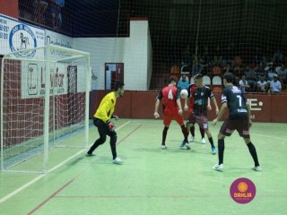 
<a style='margin-left: 5px;' class='btn btn-xs btn-social btn-facebook' href='https://www.facebook.com/sharer/sharer.php?u=https://ko-boladovale.web.getmuller.com.br/imgs/800-800-90/conteudo/fotos/1315/img7765.jpg' rel='popup' data-width='500' data-height='400'><i class='fa fa-facebook'></i>Compartilhar <span class='hidden-xs'>no Facebook</span>
</a> 
<a class='btn btn-default btn-xs' target='_blank' href='imgs/800-800-90/conteudo/fotos/1315/img7765.jpg'>
<span class='glyphicon glyphicon-cloud-download'></span> Salvar
</a> 
<span></span>