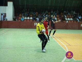 
<a style='margin-left: 5px;' class='btn btn-xs btn-social btn-facebook' href='https://www.facebook.com/sharer/sharer.php?u=https://ko-boladovale.web.getmuller.com.br/imgs/800-800-90/conteudo/fotos/1315/img7786.jpg' rel='popup' data-width='500' data-height='400'><i class='fa fa-facebook'></i>Compartilhar <span class='hidden-xs'>no Facebook</span>
</a> 
<a class='btn btn-default btn-xs' target='_blank' href='imgs/800-800-90/conteudo/fotos/1315/img7786.jpg'>
<span class='glyphicon glyphicon-cloud-download'></span> Salvar
</a> 
<span></span>