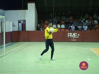 
<a style='margin-left: 5px;' class='btn btn-xs btn-social btn-facebook' href='https://www.facebook.com/sharer/sharer.php?u=https://ko-boladovale.web.getmuller.com.br/imgs/800-800-90/conteudo/fotos/1315/img7788.jpg' rel='popup' data-width='500' data-height='400'><i class='fa fa-facebook'></i>Compartilhar <span class='hidden-xs'>no Facebook</span>
</a> 
<a class='btn btn-default btn-xs' target='_blank' href='imgs/800-800-90/conteudo/fotos/1315/img7788.jpg'>
<span class='glyphicon glyphicon-cloud-download'></span> Salvar
</a> 
<span></span>