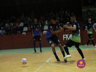 
<a style='margin-left: 5px;' class='btn btn-xs btn-social btn-facebook' href='https://www.facebook.com/sharer/sharer.php?u=https://ko-boladovale.web.getmuller.com.br/imgs/800-800-90/conteudo/fotos/1316/img7831.jpg' rel='popup' data-width='500' data-height='400'><i class='fa fa-facebook'></i>Compartilhar <span class='hidden-xs'>no Facebook</span>
</a> 
<a class='btn btn-default btn-xs' target='_blank' href='imgs/800-800-90/conteudo/fotos/1316/img7831.jpg'>
<span class='glyphicon glyphicon-cloud-download'></span> Salvar
</a> 
<span></span>