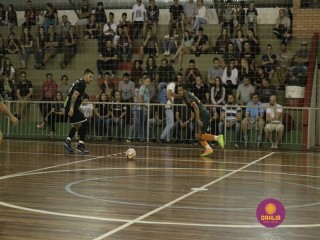 
<a style='margin-left: 5px;' class='btn btn-xs btn-social btn-facebook' href='https://www.facebook.com/sharer/sharer.php?u=https://ko-boladovale.web.getmuller.com.br/imgs/800-800-90/conteudo/fotos/1317/mg8973.jpg' rel='popup' data-width='500' data-height='400'><i class='fa fa-facebook'></i>Compartilhar <span class='hidden-xs'>no Facebook</span>
</a> 
<a class='btn btn-default btn-xs' target='_blank' href='imgs/800-800-90/conteudo/fotos/1317/mg8973.jpg'>
<span class='glyphicon glyphicon-cloud-download'></span> Salvar
</a> 
<span></span>