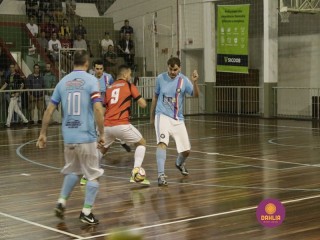 
<a style='margin-left: 5px;' class='btn btn-xs btn-social btn-facebook' href='https://www.facebook.com/sharer/sharer.php?u=https://ko-boladovale.web.getmuller.com.br/imgs/800-800-90/conteudo/fotos/1318/mg9130.jpg' rel='popup' data-width='500' data-height='400'><i class='fa fa-facebook'></i>Compartilhar <span class='hidden-xs'>no Facebook</span>
</a> 
<a class='btn btn-default btn-xs' target='_blank' href='imgs/800-800-90/conteudo/fotos/1318/mg9130.jpg'>
<span class='glyphicon glyphicon-cloud-download'></span> Salvar
</a> 
<span></span>