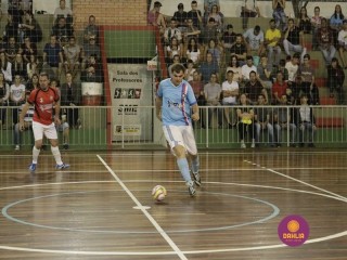 
<a style='margin-left: 5px;' class='btn btn-xs btn-social btn-facebook' href='https://www.facebook.com/sharer/sharer.php?u=https://ko-boladovale.web.getmuller.com.br/imgs/800-800-90/conteudo/fotos/1318/mg9161.jpg' rel='popup' data-width='500' data-height='400'><i class='fa fa-facebook'></i>Compartilhar <span class='hidden-xs'>no Facebook</span>
</a> 
<a class='btn btn-default btn-xs' target='_blank' href='imgs/800-800-90/conteudo/fotos/1318/mg9161.jpg'>
<span class='glyphicon glyphicon-cloud-download'></span> Salvar
</a> 
<span></span>