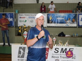 
<a style='margin-left: 5px;' class='btn btn-xs btn-social btn-facebook' href='https://www.facebook.com/sharer/sharer.php?u=https://ko-boladovale.web.getmuller.com.br/imgs/800-800-90/conteudo/fotos/1319/img9280.jpg' rel='popup' data-width='500' data-height='400'><i class='fa fa-facebook'></i>Compartilhar <span class='hidden-xs'>no Facebook</span>
</a> 
<a class='btn btn-default btn-xs' target='_blank' href='imgs/800-800-90/conteudo/fotos/1319/img9280.jpg'>
<span class='glyphicon glyphicon-cloud-download'></span> Salvar
</a> 
<span></span>