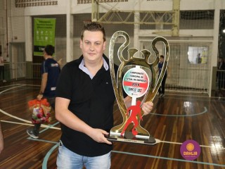 
<a style='margin-left: 5px;' class='btn btn-xs btn-social btn-facebook' href='https://www.facebook.com/sharer/sharer.php?u=https://ko-boladovale.web.getmuller.com.br/imgs/800-800-90/conteudo/fotos/1319/img9331.jpg' rel='popup' data-width='500' data-height='400'><i class='fa fa-facebook'></i>Compartilhar <span class='hidden-xs'>no Facebook</span>
</a> 
<a class='btn btn-default btn-xs' target='_blank' href='imgs/800-800-90/conteudo/fotos/1319/img9331.jpg'>
<span class='glyphicon glyphicon-cloud-download'></span> Salvar
</a> 
<span></span>