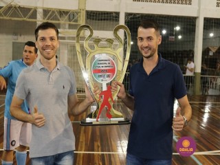 
<a style='margin-left: 5px;' class='btn btn-xs btn-social btn-facebook' href='https://www.facebook.com/sharer/sharer.php?u=https://ko-boladovale.web.getmuller.com.br/imgs/800-800-90/conteudo/fotos/1319/img9338.jpg' rel='popup' data-width='500' data-height='400'><i class='fa fa-facebook'></i>Compartilhar <span class='hidden-xs'>no Facebook</span>
</a> 
<a class='btn btn-default btn-xs' target='_blank' href='imgs/800-800-90/conteudo/fotos/1319/img9338.jpg'>
<span class='glyphicon glyphicon-cloud-download'></span> Salvar
</a> 
<span></span>