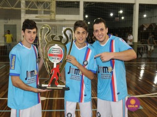 
<a style='margin-left: 5px;' class='btn btn-xs btn-social btn-facebook' href='https://www.facebook.com/sharer/sharer.php?u=https://ko-boladovale.web.getmuller.com.br/imgs/800-800-90/conteudo/fotos/1319/img9341.jpg' rel='popup' data-width='500' data-height='400'><i class='fa fa-facebook'></i>Compartilhar <span class='hidden-xs'>no Facebook</span>
</a> 
<a class='btn btn-default btn-xs' target='_blank' href='imgs/800-800-90/conteudo/fotos/1319/img9341.jpg'>
<span class='glyphicon glyphicon-cloud-download'></span> Salvar
</a> 
<span></span>