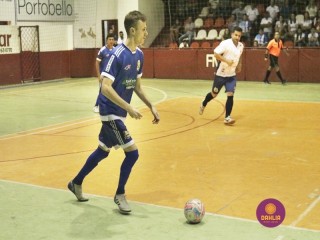 
<a style='margin-left: 5px;' class='btn btn-xs btn-social btn-facebook' href='https://www.facebook.com/sharer/sharer.php?u=https://ko-boladovale.web.getmuller.com.br/imgs/800-800-90/conteudo/fotos/1320/mg9354.jpg' rel='popup' data-width='500' data-height='400'><i class='fa fa-facebook'></i>Compartilhar <span class='hidden-xs'>no Facebook</span>
</a> 
<a class='btn btn-default btn-xs' target='_blank' href='imgs/800-800-90/conteudo/fotos/1320/mg9354.jpg'>
<span class='glyphicon glyphicon-cloud-download'></span> Salvar
</a> 
<span></span>