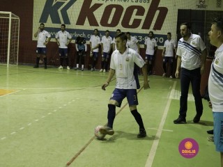 
<a style='margin-left: 5px;' class='btn btn-xs btn-social btn-facebook' href='https://www.facebook.com/sharer/sharer.php?u=https://ko-boladovale.web.getmuller.com.br/imgs/800-800-90/conteudo/fotos/1320/mg9364.jpg' rel='popup' data-width='500' data-height='400'><i class='fa fa-facebook'></i>Compartilhar <span class='hidden-xs'>no Facebook</span>
</a> 
<a class='btn btn-default btn-xs' target='_blank' href='imgs/800-800-90/conteudo/fotos/1320/mg9364.jpg'>
<span class='glyphicon glyphicon-cloud-download'></span> Salvar
</a> 
<span></span>