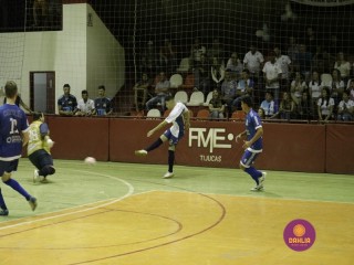 
<a style='margin-left: 5px;' class='btn btn-xs btn-social btn-facebook' href='https://www.facebook.com/sharer/sharer.php?u=https://ko-boladovale.web.getmuller.com.br/imgs/800-800-90/conteudo/fotos/1320/mg9393.jpg' rel='popup' data-width='500' data-height='400'><i class='fa fa-facebook'></i>Compartilhar <span class='hidden-xs'>no Facebook</span>
</a> 
<a class='btn btn-default btn-xs' target='_blank' href='imgs/800-800-90/conteudo/fotos/1320/mg9393.jpg'>
<span class='glyphicon glyphicon-cloud-download'></span> Salvar
</a> 
<span></span>