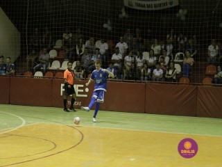 
<a style='margin-left: 5px;' class='btn btn-xs btn-social btn-facebook' href='https://www.facebook.com/sharer/sharer.php?u=https://ko-boladovale.web.getmuller.com.br/imgs/800-800-90/conteudo/fotos/1320/mg9399.jpg' rel='popup' data-width='500' data-height='400'><i class='fa fa-facebook'></i>Compartilhar <span class='hidden-xs'>no Facebook</span>
</a> 
<a class='btn btn-default btn-xs' target='_blank' href='imgs/800-800-90/conteudo/fotos/1320/mg9399.jpg'>
<span class='glyphicon glyphicon-cloud-download'></span> Salvar
</a> 
<span></span>