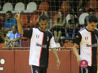 
<a style='margin-left: 5px;' class='btn btn-xs btn-social btn-facebook' href='https://www.facebook.com/sharer/sharer.php?u=https://ko-boladovale.web.getmuller.com.br/imgs/800-800-90/conteudo/fotos/1322/img9550.jpg' rel='popup' data-width='500' data-height='400'><i class='fa fa-facebook'></i>Compartilhar <span class='hidden-xs'>no Facebook</span>
</a> 
<a class='btn btn-default btn-xs' target='_blank' href='imgs/800-800-90/conteudo/fotos/1322/img9550.jpg'>
<span class='glyphicon glyphicon-cloud-download'></span> Salvar
</a> 
<span></span>