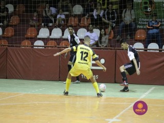 
<a style='margin-left: 5px;' class='btn btn-xs btn-social btn-facebook' href='https://www.facebook.com/sharer/sharer.php?u=https://ko-boladovale.web.getmuller.com.br/imgs/800-800-90/conteudo/fotos/1322/img9561.jpg' rel='popup' data-width='500' data-height='400'><i class='fa fa-facebook'></i>Compartilhar <span class='hidden-xs'>no Facebook</span>
</a> 
<a class='btn btn-default btn-xs' target='_blank' href='imgs/800-800-90/conteudo/fotos/1322/img9561.jpg'>
<span class='glyphicon glyphicon-cloud-download'></span> Salvar
</a> 
<span></span>