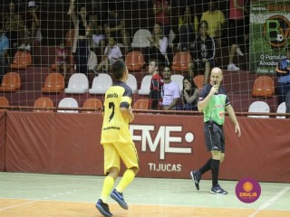 
<a style='margin-left: 5px;' class='btn btn-xs btn-social btn-facebook' href='https://www.facebook.com/sharer/sharer.php?u=https://ko-boladovale.web.getmuller.com.br/imgs/800-800-90/conteudo/fotos/1322/img9591.jpg' rel='popup' data-width='500' data-height='400'><i class='fa fa-facebook'></i>Compartilhar <span class='hidden-xs'>no Facebook</span>
</a> 
<a class='btn btn-default btn-xs' target='_blank' href='imgs/800-800-90/conteudo/fotos/1322/img9591.jpg'>
<span class='glyphicon glyphicon-cloud-download'></span> Salvar
</a> 
<span></span>