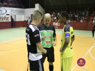 
<a style='margin-left: 5px;' class='btn btn-xs btn-social btn-facebook' href='https://www.facebook.com/sharer/sharer.php?u=https://ko-boladovale.web.getmuller.com.br/imgs/800-800-90/conteudo/fotos/1322/img9597.jpg' rel='popup' data-width='500' data-height='400'><i class='fa fa-facebook'></i>Compartilhar <span class='hidden-xs'>no Facebook</span>
</a> 
<a class='btn btn-default btn-xs' target='_blank' href='imgs/800-800-90/conteudo/fotos/1322/img9597.jpg'>
<span class='glyphicon glyphicon-cloud-download'></span> Salvar
</a> 
<span></span>