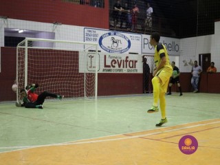 
<a style='margin-left: 5px;' class='btn btn-xs btn-social btn-facebook' href='https://www.facebook.com/sharer/sharer.php?u=https://ko-boladovale.web.getmuller.com.br/imgs/800-800-90/conteudo/fotos/1322/img9604.jpg' rel='popup' data-width='500' data-height='400'><i class='fa fa-facebook'></i>Compartilhar <span class='hidden-xs'>no Facebook</span>
</a> 
<a class='btn btn-default btn-xs' target='_blank' href='imgs/800-800-90/conteudo/fotos/1322/img9604.jpg'>
<span class='glyphicon glyphicon-cloud-download'></span> Salvar
</a> 
<span></span>