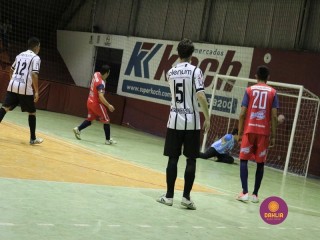 
<a style='margin-left: 5px;' class='btn btn-xs btn-social btn-facebook' href='https://www.facebook.com/sharer/sharer.php?u=https://ko-boladovale.web.getmuller.com.br/imgs/800-800-90/conteudo/fotos/1323/img9679.jpg' rel='popup' data-width='500' data-height='400'><i class='fa fa-facebook'></i>Compartilhar <span class='hidden-xs'>no Facebook</span>
</a> 
<a class='btn btn-default btn-xs' target='_blank' href='imgs/800-800-90/conteudo/fotos/1323/img9679.jpg'>
<span class='glyphicon glyphicon-cloud-download'></span> Salvar
</a> 
<span></span>