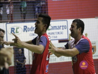 
<a style='margin-left: 5px;' class='btn btn-xs btn-social btn-facebook' href='https://www.facebook.com/sharer/sharer.php?u=https://ko-boladovale.web.getmuller.com.br/imgs/800-800-90/conteudo/fotos/1323/img9700.jpg' rel='popup' data-width='500' data-height='400'><i class='fa fa-facebook'></i>Compartilhar <span class='hidden-xs'>no Facebook</span>
</a> 
<a class='btn btn-default btn-xs' target='_blank' href='imgs/800-800-90/conteudo/fotos/1323/img9700.jpg'>
<span class='glyphicon glyphicon-cloud-download'></span> Salvar
</a> 
<span></span>