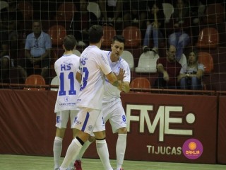 
<a style='margin-left: 5px;' class='btn btn-xs btn-social btn-facebook' href='https://www.facebook.com/sharer/sharer.php?u=https://ko-boladovale.web.getmuller.com.br/imgs/800-800-90/conteudo/fotos/1324/img9764.jpg' rel='popup' data-width='500' data-height='400'><i class='fa fa-facebook'></i>Compartilhar <span class='hidden-xs'>no Facebook</span>
</a> 
<a class='btn btn-default btn-xs' target='_blank' href='imgs/800-800-90/conteudo/fotos/1324/img9764.jpg'>
<span class='glyphicon glyphicon-cloud-download'></span> Salvar
</a> 
<span></span>