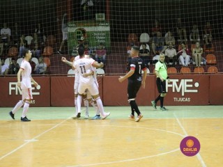 
<a style='margin-left: 5px;' class='btn btn-xs btn-social btn-facebook' href='https://www.facebook.com/sharer/sharer.php?u=https://ko-boladovale.web.getmuller.com.br/imgs/800-800-90/conteudo/fotos/1325/img9813.jpg' rel='popup' data-width='500' data-height='400'><i class='fa fa-facebook'></i>Compartilhar <span class='hidden-xs'>no Facebook</span>
</a> 
<a class='btn btn-default btn-xs' target='_blank' href='imgs/800-800-90/conteudo/fotos/1325/img9813.jpg'>
<span class='glyphicon glyphicon-cloud-download'></span> Salvar
</a> 
<span></span>