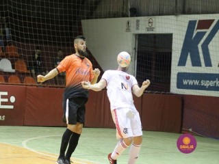 
<a style='margin-left: 5px;' class='btn btn-xs btn-social btn-facebook' href='https://www.facebook.com/sharer/sharer.php?u=https://ko-boladovale.web.getmuller.com.br/imgs/800-800-90/conteudo/fotos/1325/img9887.jpg' rel='popup' data-width='500' data-height='400'><i class='fa fa-facebook'></i>Compartilhar <span class='hidden-xs'>no Facebook</span>
</a> 
<a class='btn btn-default btn-xs' target='_blank' href='imgs/800-800-90/conteudo/fotos/1325/img9887.jpg'>
<span class='glyphicon glyphicon-cloud-download'></span> Salvar
</a> 
<span></span>