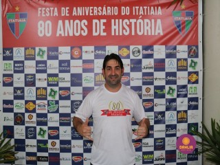 
<a style='margin-left: 5px;' class='btn btn-xs btn-social btn-facebook' href='https://www.facebook.com/sharer/sharer.php?u=https://ko-boladovale.web.getmuller.com.br/imgs/800-800-90/conteudo/fotos/1327/img0054.jpg' rel='popup' data-width='500' data-height='400'><i class='fa fa-facebook'></i>Compartilhar <span class='hidden-xs'>no Facebook</span>
</a> 
<a class='btn btn-default btn-xs' target='_blank' href='imgs/800-800-90/conteudo/fotos/1327/img0054.jpg'>
<span class='glyphicon glyphicon-cloud-download'></span> Salvar
</a> 
<span></span>