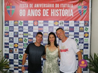 
<a style='margin-left: 5px;' class='btn btn-xs btn-social btn-facebook' href='https://www.facebook.com/sharer/sharer.php?u=https://ko-boladovale.web.getmuller.com.br/imgs/800-800-90/conteudo/fotos/1327/img0063.jpg' rel='popup' data-width='500' data-height='400'><i class='fa fa-facebook'></i>Compartilhar <span class='hidden-xs'>no Facebook</span>
</a> 
<a class='btn btn-default btn-xs' target='_blank' href='imgs/800-800-90/conteudo/fotos/1327/img0063.jpg'>
<span class='glyphicon glyphicon-cloud-download'></span> Salvar
</a> 
<span></span>