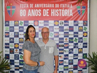 
<a style='margin-left: 5px;' class='btn btn-xs btn-social btn-facebook' href='https://www.facebook.com/sharer/sharer.php?u=https://ko-boladovale.web.getmuller.com.br/imgs/800-800-90/conteudo/fotos/1327/img0596.jpg' rel='popup' data-width='500' data-height='400'><i class='fa fa-facebook'></i>Compartilhar <span class='hidden-xs'>no Facebook</span>
</a> 
<a class='btn btn-default btn-xs' target='_blank' href='imgs/800-800-90/conteudo/fotos/1327/img0596.jpg'>
<span class='glyphicon glyphicon-cloud-download'></span> Salvar
</a> 
<span></span>