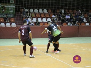 
<a style='margin-left: 5px;' class='btn btn-xs btn-social btn-facebook' href='https://www.facebook.com/sharer/sharer.php?u=https://ko-boladovale.web.getmuller.com.br/imgs/800-800-90/conteudo/fotos/1328/img1157.jpg' rel='popup' data-width='500' data-height='400'><i class='fa fa-facebook'></i>Compartilhar <span class='hidden-xs'>no Facebook</span>
</a> 
<a class='btn btn-default btn-xs' target='_blank' href='imgs/800-800-90/conteudo/fotos/1328/img1157.jpg'>
<span class='glyphicon glyphicon-cloud-download'></span> Salvar
</a> 
<span></span>