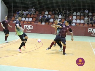 
<a style='margin-left: 5px;' class='btn btn-xs btn-social btn-facebook' href='https://www.facebook.com/sharer/sharer.php?u=https://ko-boladovale.web.getmuller.com.br/imgs/800-800-90/conteudo/fotos/1328/img1167.jpg' rel='popup' data-width='500' data-height='400'><i class='fa fa-facebook'></i>Compartilhar <span class='hidden-xs'>no Facebook</span>
</a> 
<a class='btn btn-default btn-xs' target='_blank' href='imgs/800-800-90/conteudo/fotos/1328/img1167.jpg'>
<span class='glyphicon glyphicon-cloud-download'></span> Salvar
</a> 
<span></span>